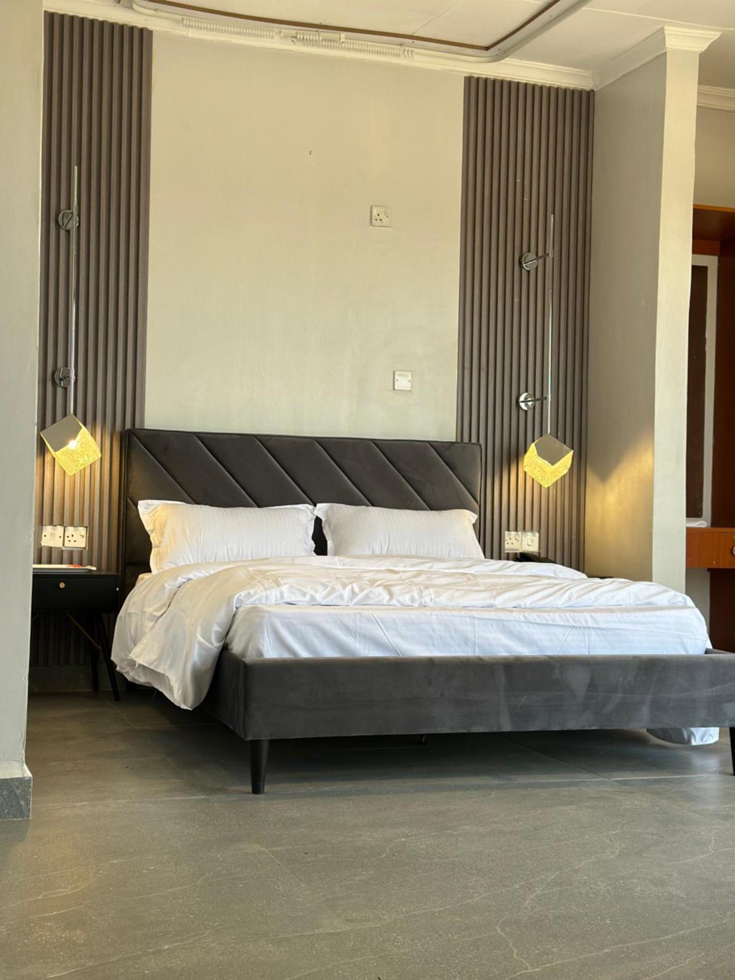 Iman Hotel Isiolo Exterior photo